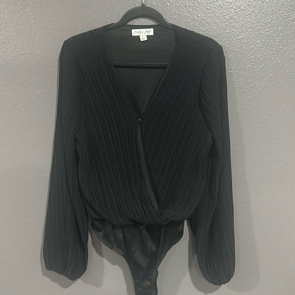 SHE + SKY Accordion Pleat Draped Cross Front Long Sleeve Bodysuit L